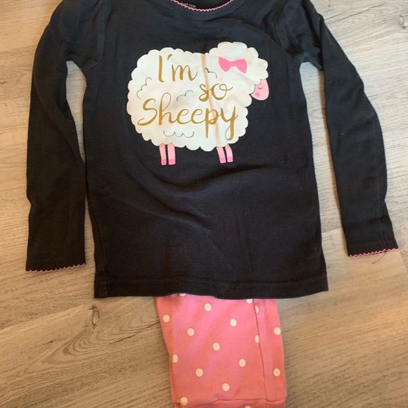 6 Pajama sets - Picture 2 of 6